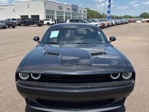 Used 2018 Dodge Challenger R/T w/ Blacktop Package RWD image 7