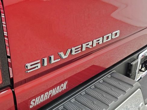 Used 2025 Chevrolet Silverado 3500 LTZ w/ LTZ Premium Package AWD/4WD image 28