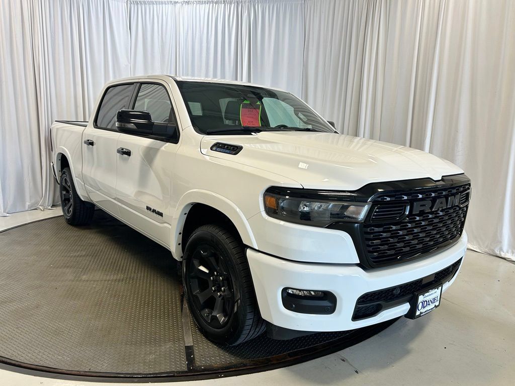 Used 2025 RAM 1500 Big Horn AWD/4WD image 2