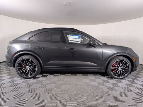 New 2026 Porsche Macan 4S Electric image 7