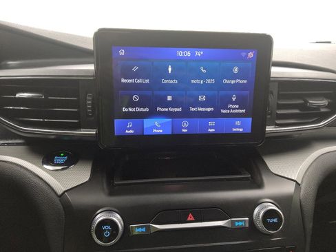 Used 2020 Ford Explorer XLT w/ Equipment Group 202A AWD/4WD image 25