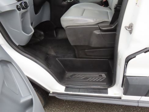 Used 2018 Ford Transit 250 130 Low Roof image 8
