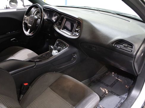 Used 2020 Dodge Challenger R/T RWD image 17