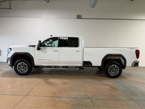 Used 2025 GMC Sierra 3500 SLE AWD/4WD image 2