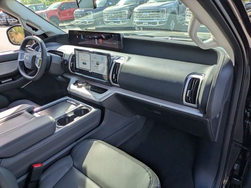 New 2026 Ford Expedition Max Active AWD/4WD image 37