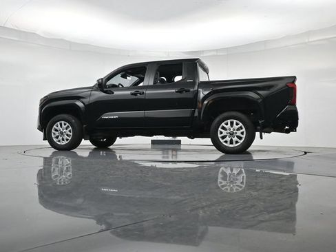 Used 2024 Toyota Tacoma SR5 AWD/4WD image 39