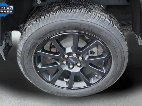 Used 2022 GMC Canyon Denali w/ Denali Black Edition Package image 24