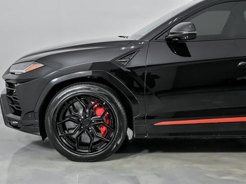 Used 2020 Lamborghini Urus image 7