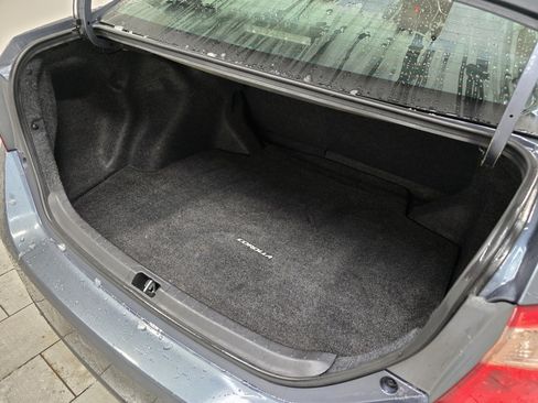 Used 2017 Toyota Corolla LE w/ Carpet Mat Package (TMS) image 17