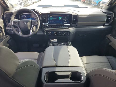 Used 2025 Chevrolet Silverado 1500 ZR2 image 12
