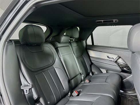 Used 2025 Land Rover Range Rover Sport SE image 26