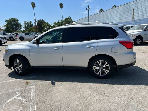 Used 2019 Nissan Pathfinder SV w/ Cargo Package AWD/4WD image 8