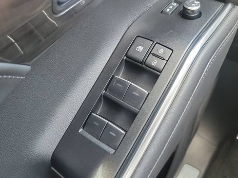 Certified 2026 Toyota Highlander Limited AWD/4WD image 19