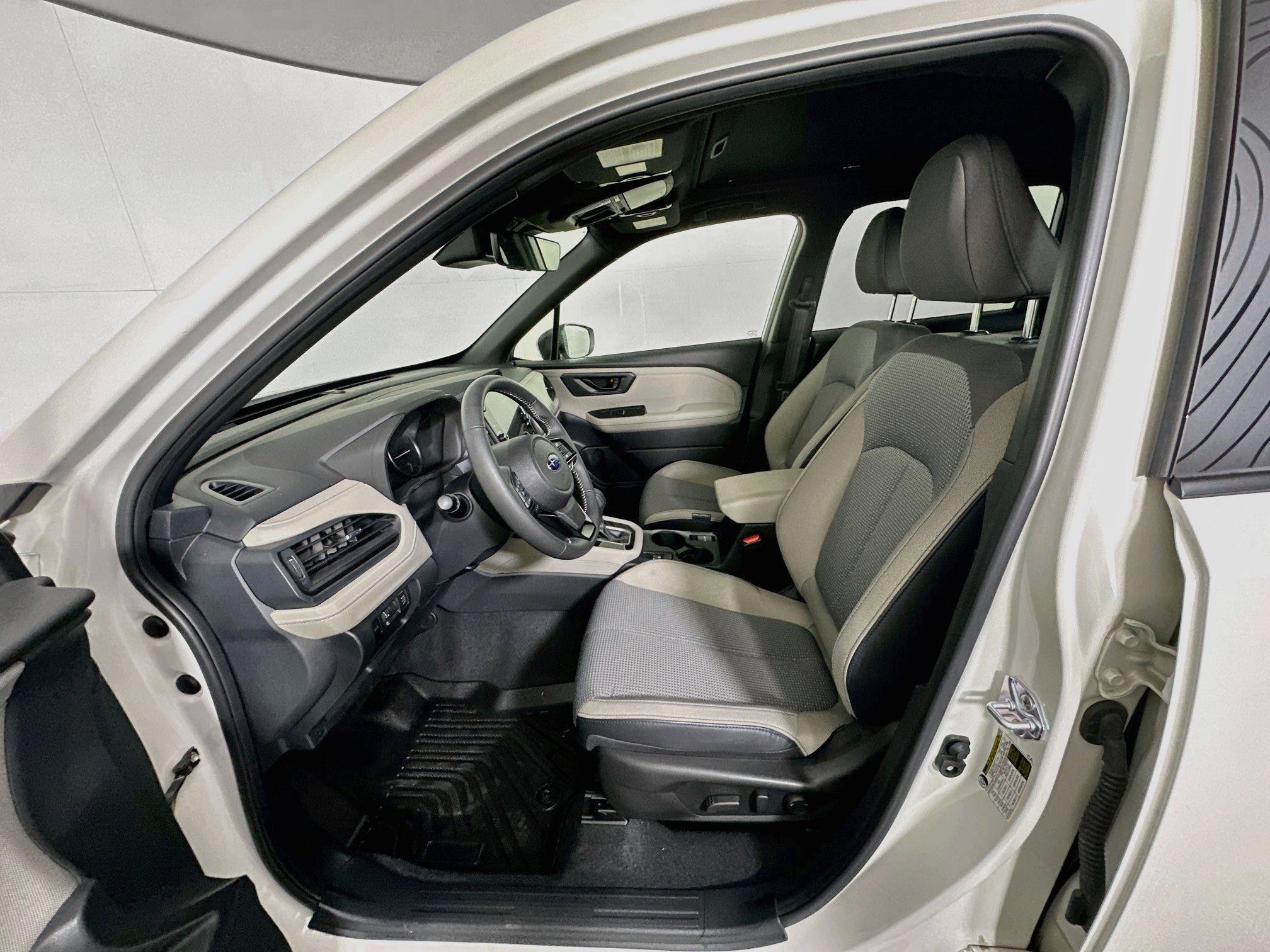 Used 2025 Subaru Forester Premium AWD/4WD image 13