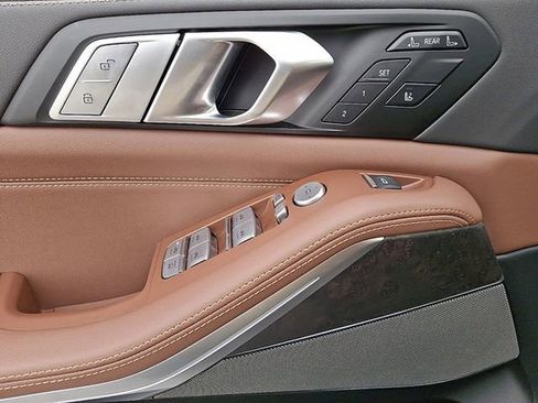 Certified 2026 BMW X7 xDrive40i AWD/4WD image 7