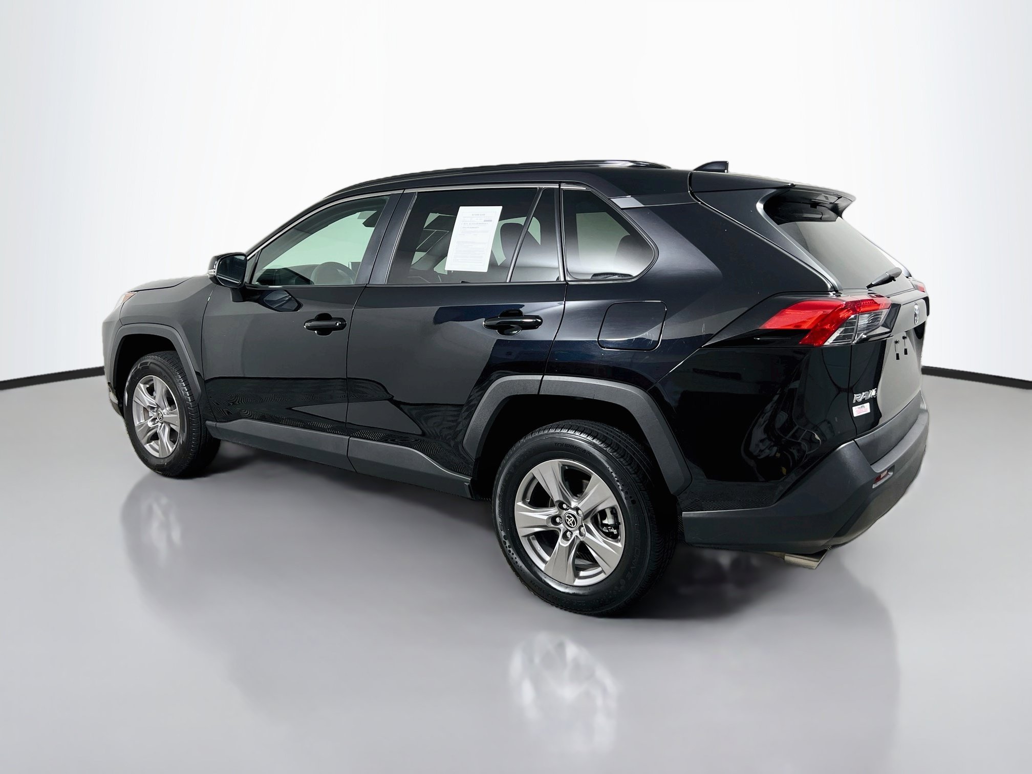 Used 2025 Toyota RAV4 XLE FWD image 8