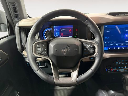Used 2024 Ford Bronco Wildtrak image 9