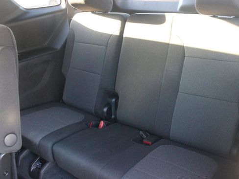 Used 2023 Chevrolet Traverse LT image 34