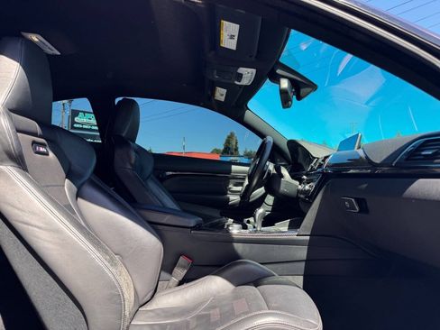 Used 2018 BMW M4 Coupe w/ Competition Package RWD image 18
