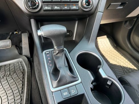 Used 2020 Kia Sportage LX FWD image 13