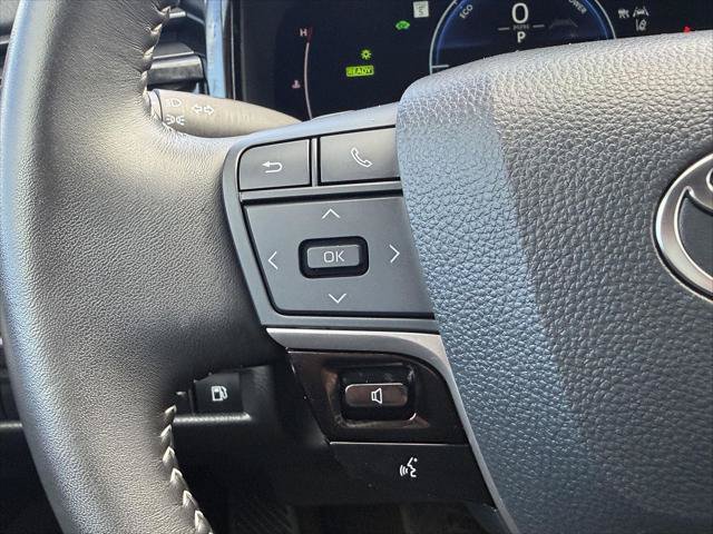 Certified 2025 Toyota Camry SE FWD image 22