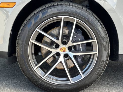 Used 2025 Porsche Macan image 45