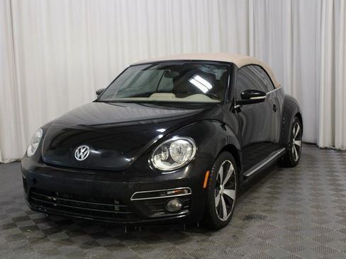 Used 2015 Volkswagen Beetle R-Line image 31