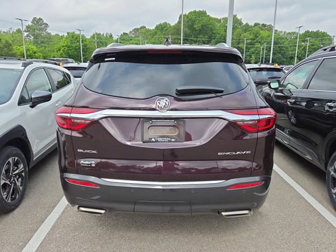 Used 2018 Buick Enclave Essence FWD image 5