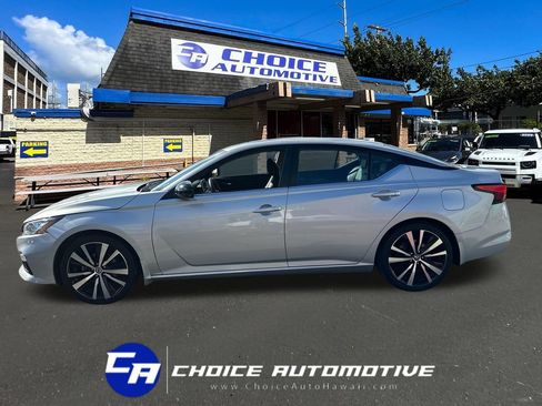 Used 2022 Nissan Altima 2.0 SR FWD image 3