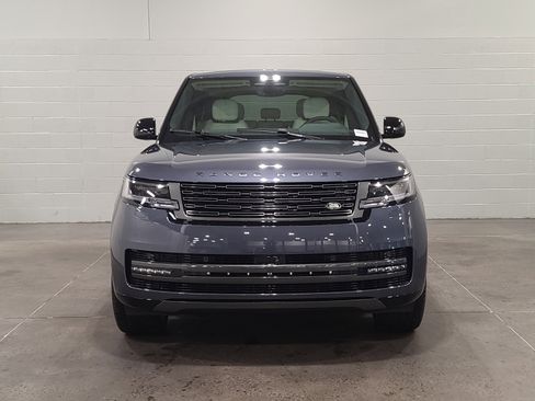 New 2025 Land Rover Range Rover SE image 9