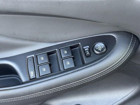 Used 2019 Buick Envision Essence image 15