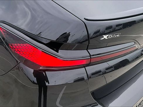 Used 2026 BMW 760i xDrive AWD/4WD image 27