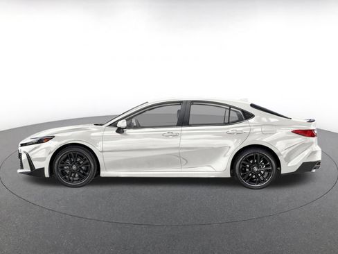 Used 2026 Toyota Camry SE FWD image 3
