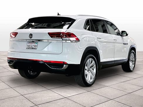 Used 2022 Volkswagen Atlas Cross Sport SE FWD image 16