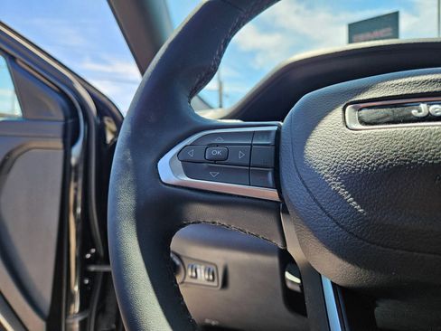 Used 2024 Jeep Compass Latitude AWD/4WD image 12
