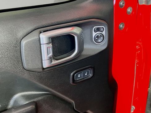 Used 2020 Jeep Wrangler Sport AWD/4WD image 17