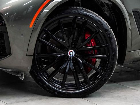 Used 2023 BMW X5 M50i w/ Executive Package image 3