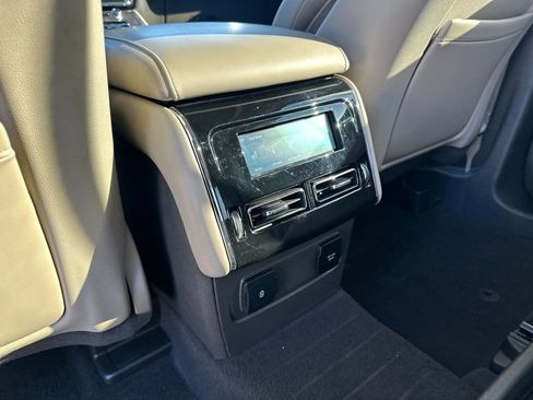 Used 2021 Lincoln Aviator Reserve w/ Equipment Group 202A image 24