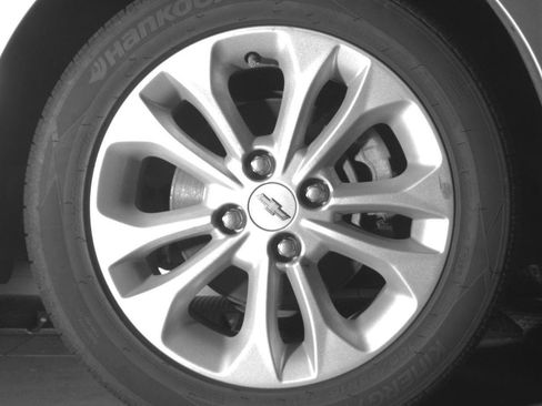 Used 2021 Chevrolet Spark LT FWD image 11