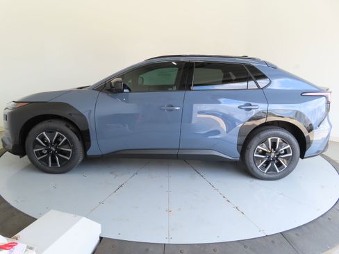 New 2026 Subaru Solterra Premium image 9