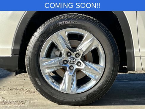Used 2019 Toyota Highlander Limited image 28