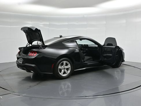 Used 2024 Ford Mustang Coupe RWD image 5