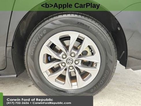 Used 2024 Toyota Sienna XLE image 10