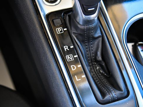 Used 2024 Nissan Altima 2.5 SV FWD image 23