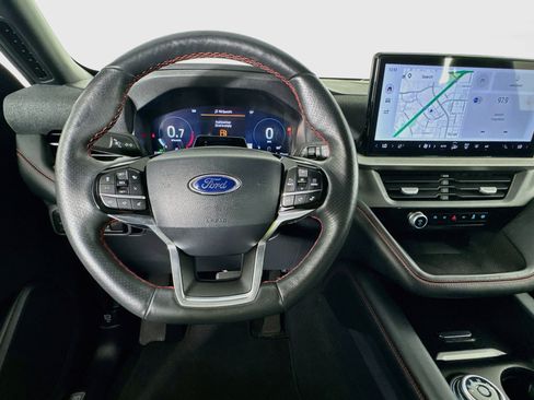Used 2025 Ford Explorer ST-Line w/ ST-Line Street Pack AWD/4WD image 10