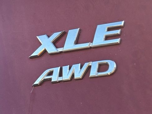 Used 2024 Toyota RAV4 XLE w/ Convenience Package AWD/4WD image 23