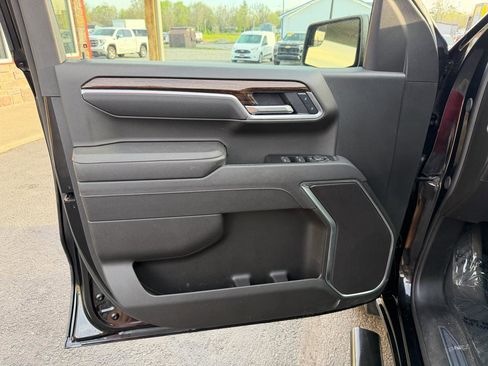Used 2025 GMC Sierra 1500 Elevation image 12