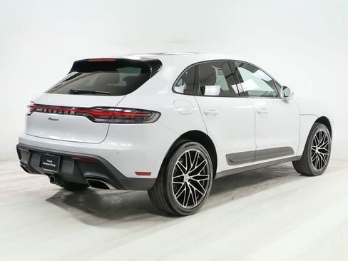 Certified 2023 Porsche Macan AWD/4WD image 10