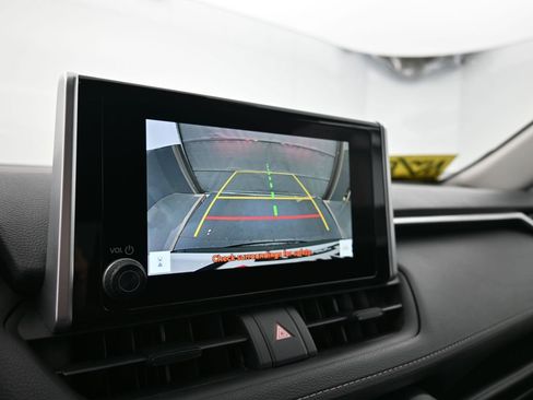 Used 2025 Toyota RAV4 XLE image 30