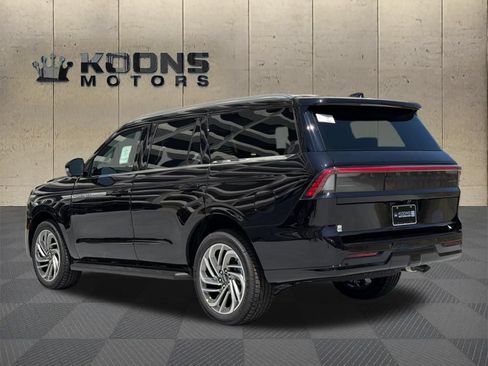 New 2027 Lincoln Navigator Premiere AWD/4WD image 6